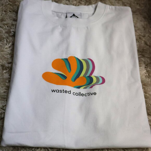 Wasted Collective Unisex T-Shirt White Logo Small NWT - Picture 3 of 11